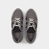 H383 H Pelle Sneakers in Grey Suede