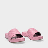 Lilo Sandals in Pink Peony Creased Leather